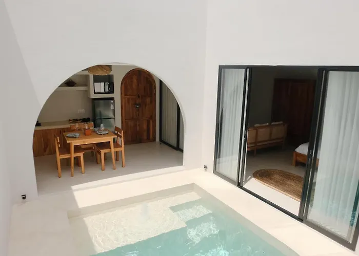 Noah Village Bali Villa *